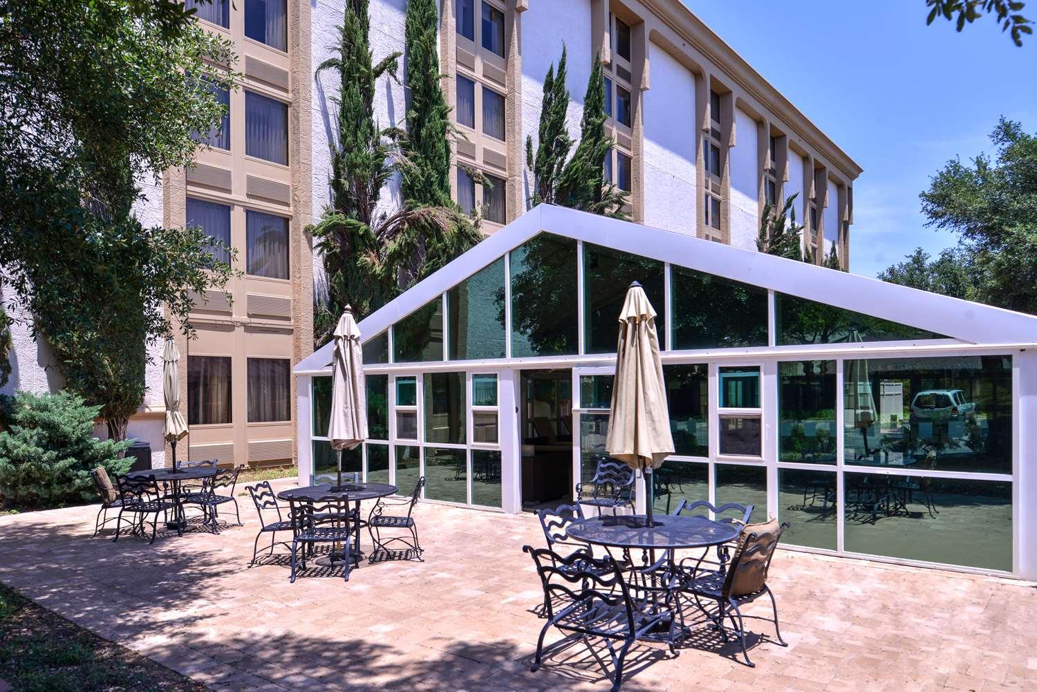 Clarion Hotel San Angelo Near Convention Center Экстерьер фото