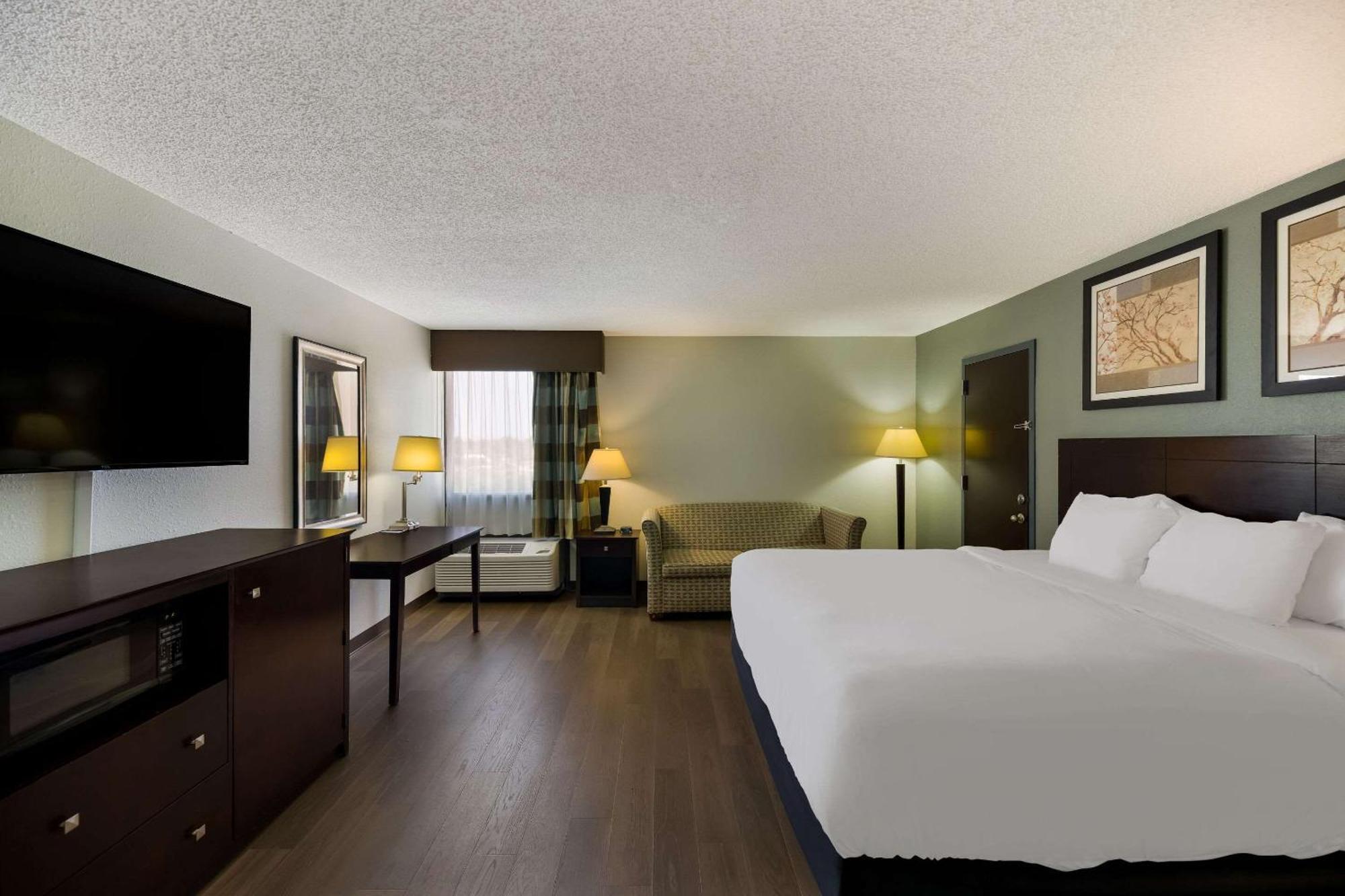 Clarion Hotel San Angelo Near Convention Center Экстерьер фото