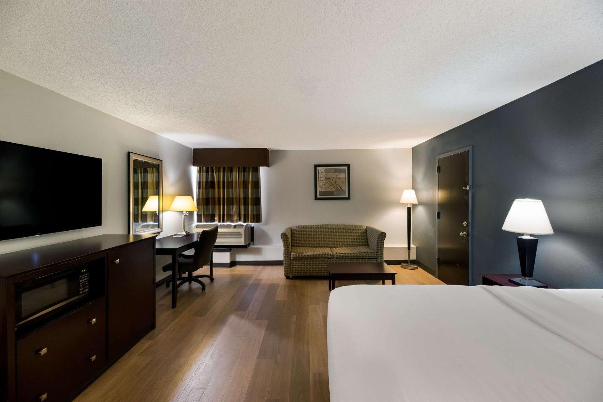 Clarion Hotel San Angelo Near Convention Center Экстерьер фото